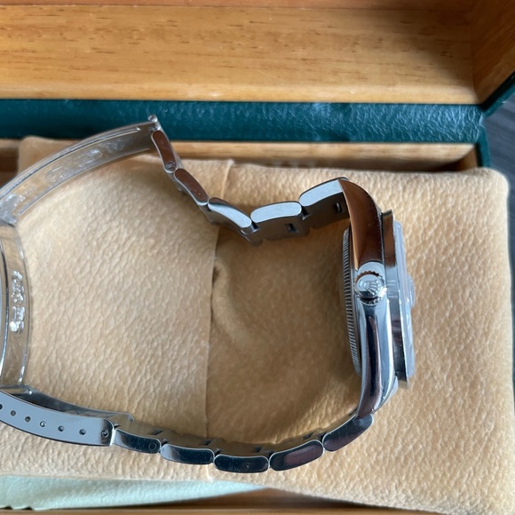 Rolex watch blue dial oyster perpetual date 34mm - Picture 3 of 6